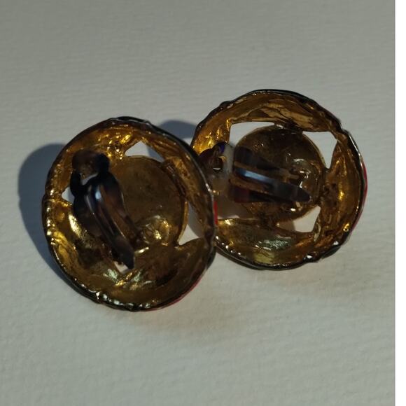 Vintage Gold Tone Red Green Faux Pearl Non-Pierced Clip-On Earrings - Picture 2 of 5